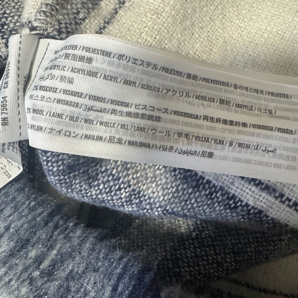 Abercrombie & Fitch Blue and White Plaid Shaggy Sweatshirt Top Size XS - Picture 7 of 7